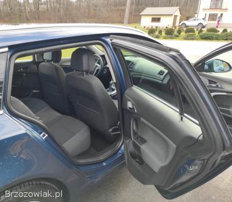 Opel Insignia 1,  8benzyna z lpg 2013