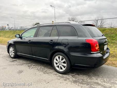 Toyota Avensis 1.  8 Benzyna  2004