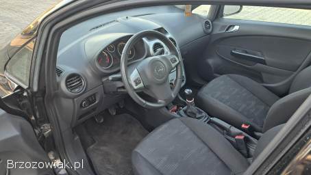 Opel Corsa Lift 1.  4 benyna 2011