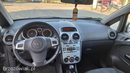 Opel Corsa Lift 1.  4 benyna 2011