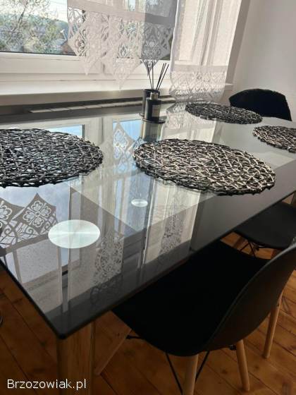 Stół i krzesła