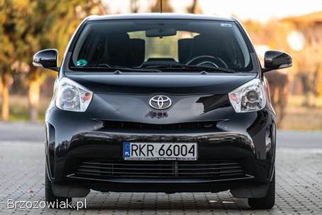 Toyota iQ 2010