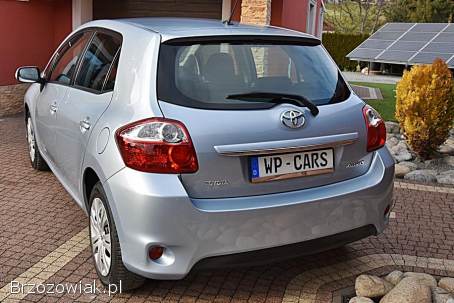 Toyota Auris Lift 1.  33 vvt-i 2010