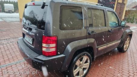 Jeep Liberty KK 4x4 3,  7 205KM 2011