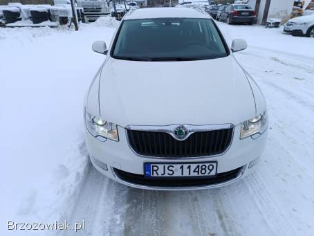 Škoda Superb Kombi 2011