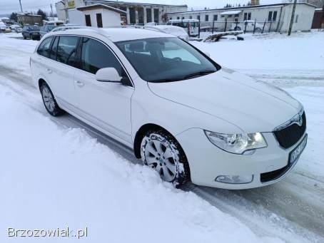 Škoda Superb Kombi 2011