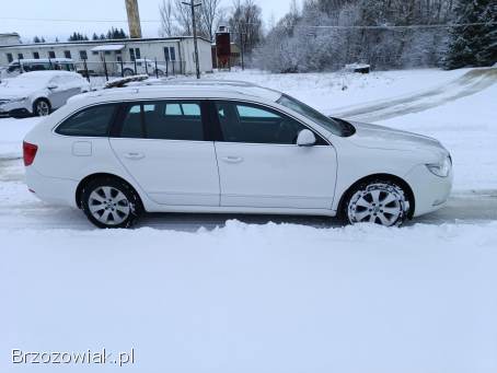 Škoda Superb Kombi 2011