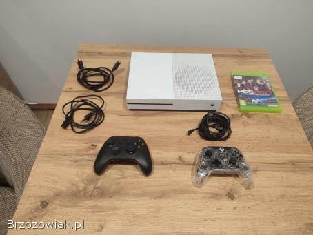 Okazja!  Xbox one S 500GB + 2 pady i sporo gier!  Super Stan!  Gwarancja!