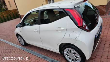 Toyota Aygo 1.  0 72KM LED 2021