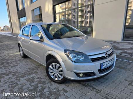 Opel Astra H 2004