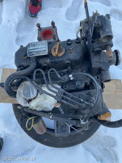 Silnik Yanmar 3-cylindry,  diesel.