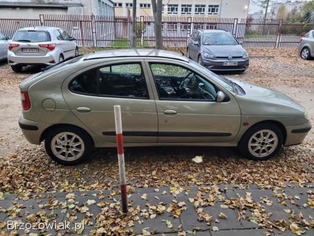 Renault Megane Initiale 1.  6 ben 2001