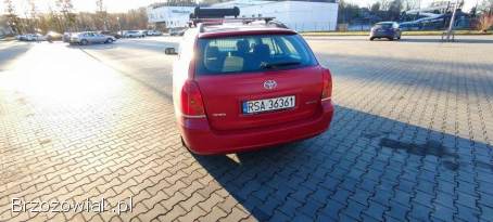 Toyota Avensis 2.  0i 2005