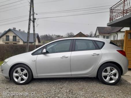 Opel Astra J 2009