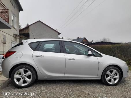 Opel Astra J 2009