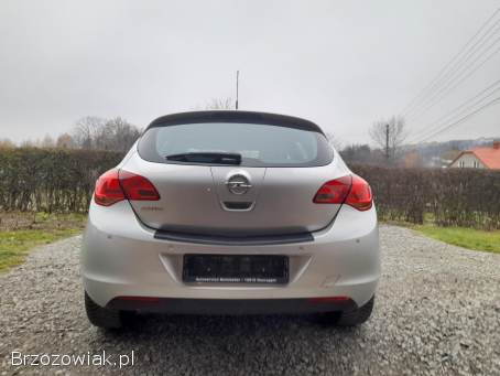 Opel Astra J 2009