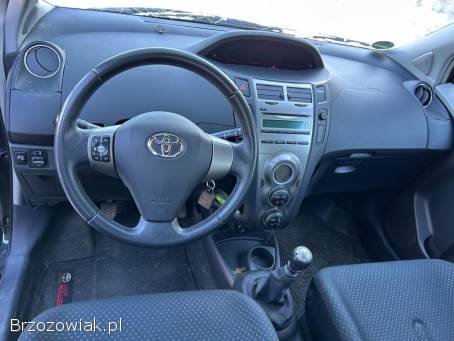 Toyota Yaris 2 2010