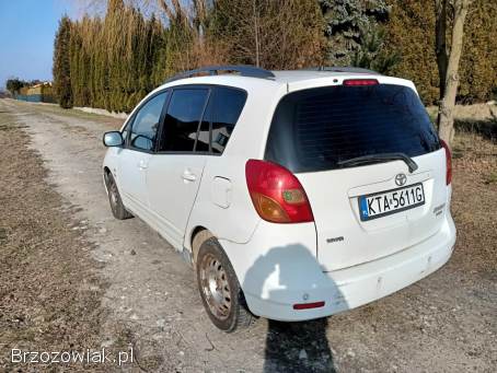 Toyota Corolla Verso 2.  0D-4D 90km 04r 2004