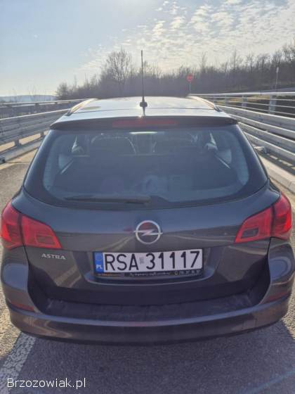 Opel Astra Kombi 2011