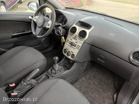 Opel Corsa D Benzyna 1.  2 2010