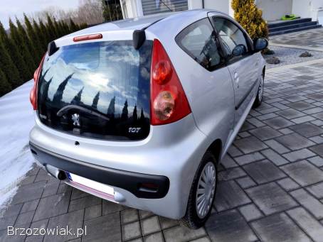 Peugeot 107 1.  0 Klima 2010