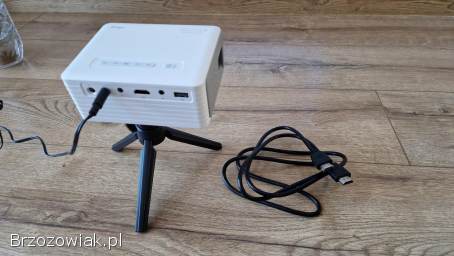 Projektor filmowy LCD mini AKIYO DLA DZIECI 1280X720 biały OUTLET