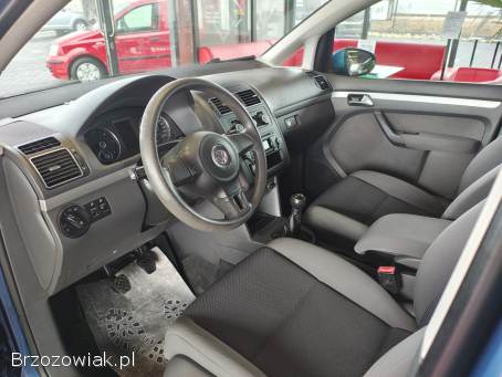 Volkswagen Touran 1.  6TDI 7-OSÓB 2011